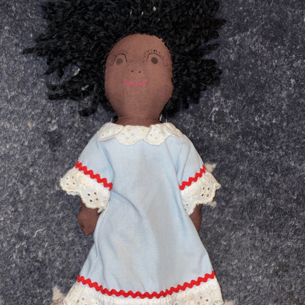 VINTAGE HARD TO FIND RARE AFRICAN AMERICAN CLOTH DOLL
